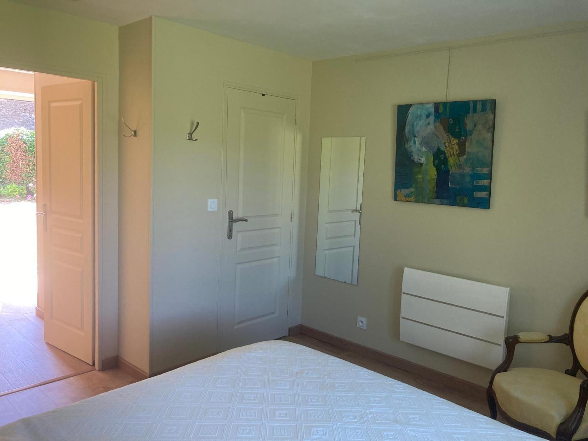 Chez Anne - Chambre Avec Salle De Bain Privative Menetou-Couture Luaran gambar